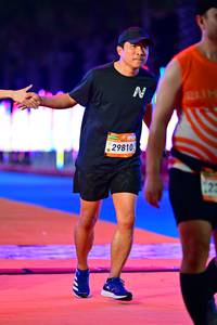 BIB: 
                            <button type="button" onclick="openModal(24388457)" class="btn btn-primary btn-sm float-right btn-popup" data-toggle="modal" data-target=".modal-high-quality">
                        <i class="fas fa-shopping-cart"></i> Add to Cart
                    </button>
                                            <button type="button" onclick="isThisMe(24388457, true)" class="btn btn-success btn-sm float-right btn-popup btn-isme hidden" data-toggle="tooltip" data-placement="bottom" title="นี่คือรูปของคุณใช่ไหม คลิกที่นี่เพื่อเอาเข้าอัลบั้ม">
                        <i class="fas fa-plus"></i> Add to album
                    </button>
                    <button type="button" onclick="isThisMe(24388457, false)" class="btn btn-warning btn-sm float-right btn-popup btn-isnotme hidden">
                        <i class="fas fa-ban"></i> Remove from album
                    </button>